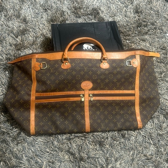 Louis Vuitton Tote Large Weekender Bag - Picture 4 of 11